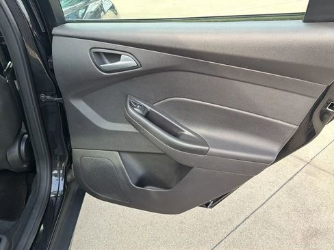 Used 2015 Ford Focus SE FWD image 68