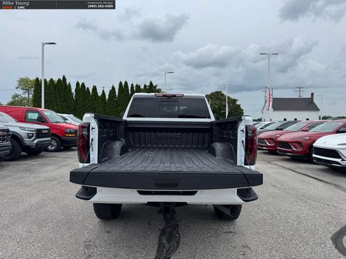 New 2026 GMC Sierra 2500 AT4 w/ AT4 Premium Plus Package AWD/4WD image 5