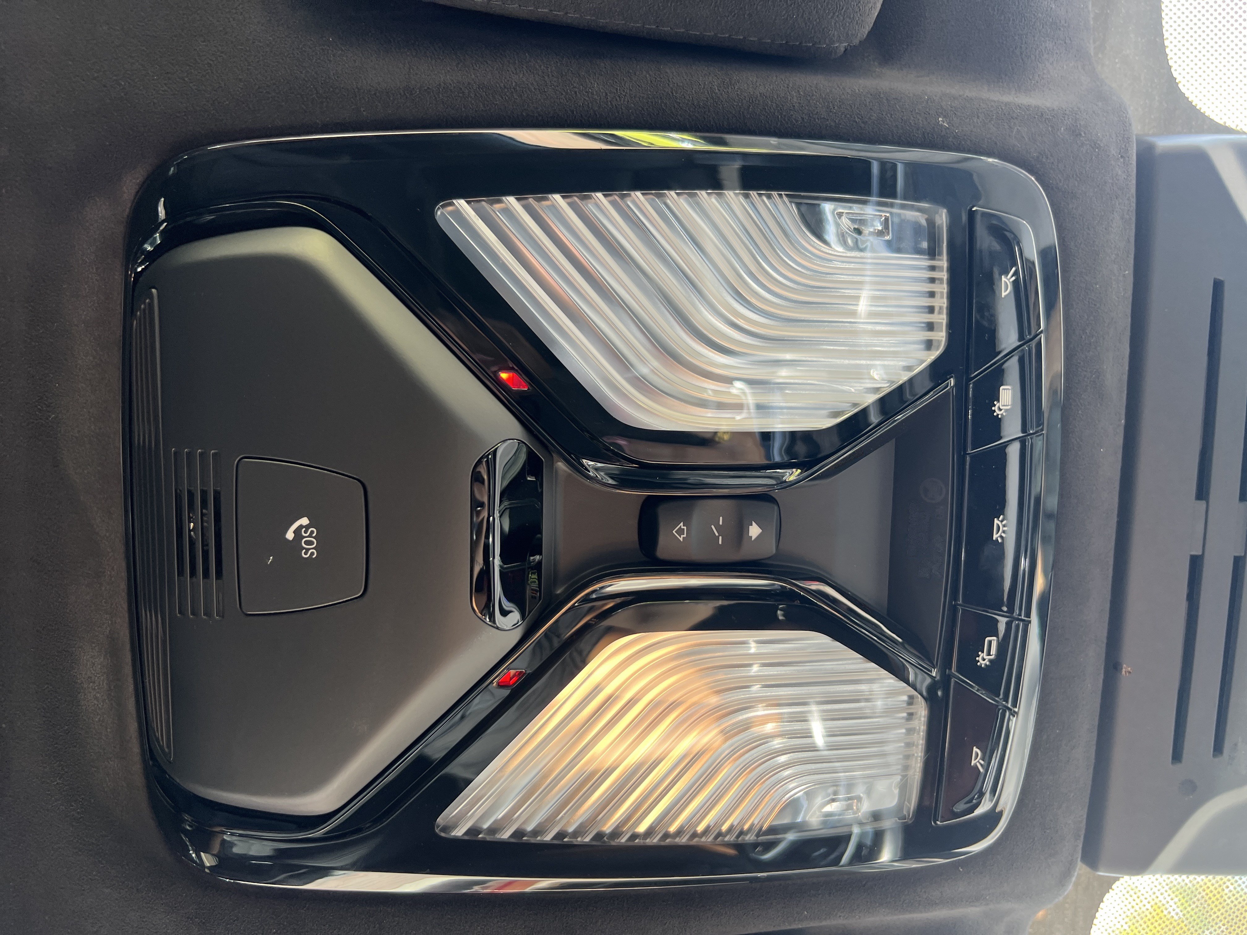 Certified 2025 BMW X7 xDrive40i AWD/4WD image 36