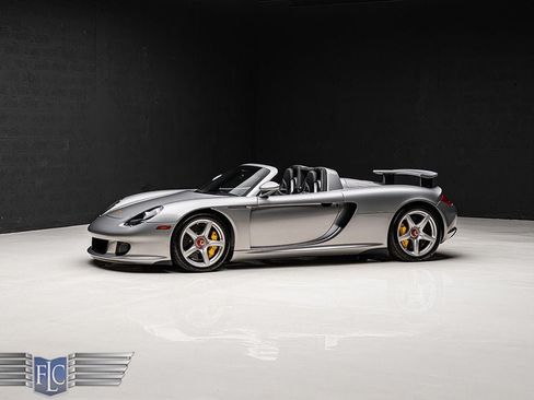 Used 2005 Porsche Carrera GT RWD image 29
