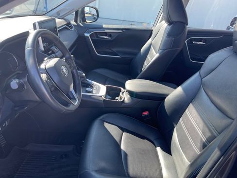 Used 2021 Toyota RAV4 Limited w/ Limited Grade Weather Package image 18