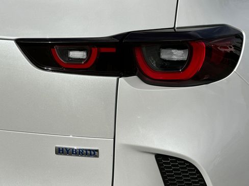 Certified 2025 MAZDA CX-50 AWD 2.5 Hybrid w/ Premium Pkg image 27