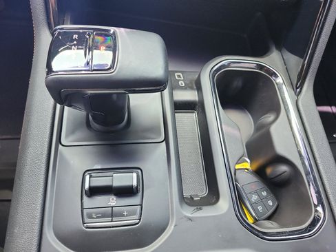 Certified 2025 GMC Sierra 1500 AT4 w/ AT4 Premium Package AWD/4WD image 23