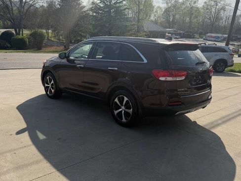 Used 2016 Kia Sorento EX w/ EX Premium Package image 3
