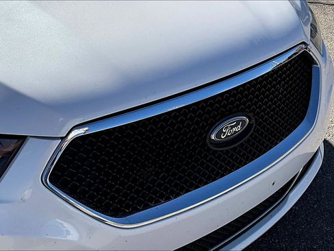 Used 2018 Ford Taurus SHO w/ Sho Performance Package image 33