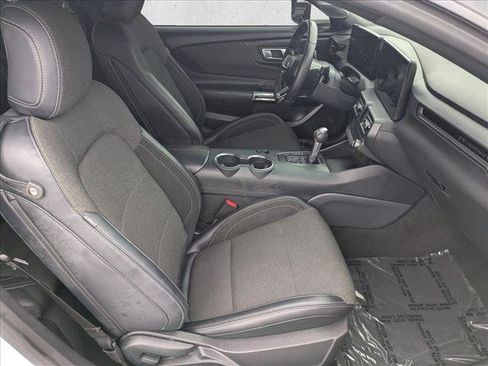 Certified 2025 Ford Mustang Coupe RWD image 19