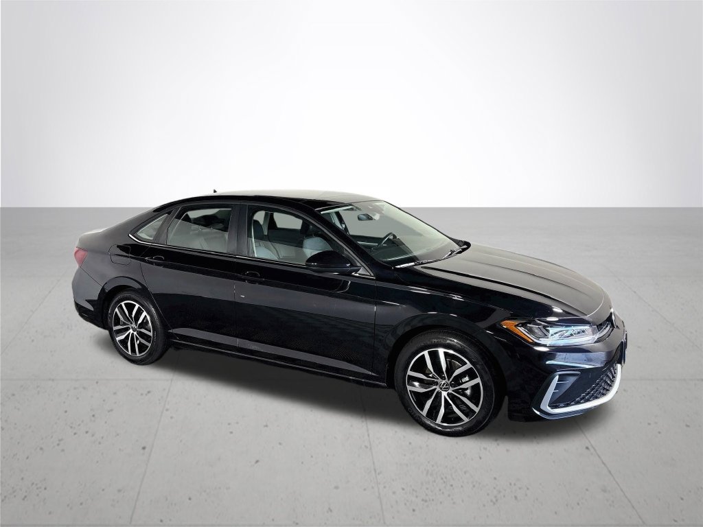 Certified 2026 Volkswagen Jetta SE FWD image 5