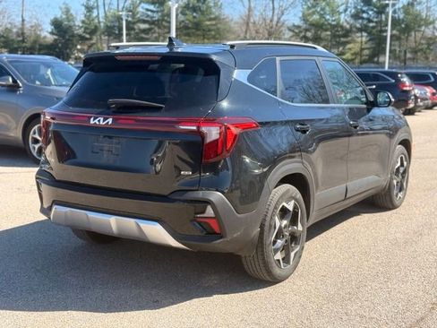 Certified 2024 Kia Seltos EX image 3