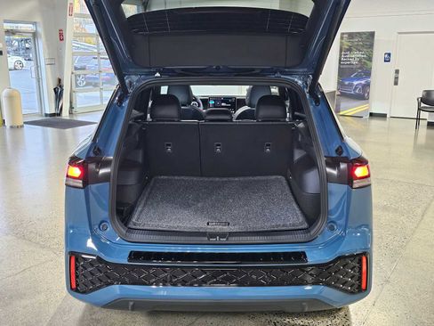 New 2026 Volkswagen Tiguan SE R-Line AWD/4WD image 14