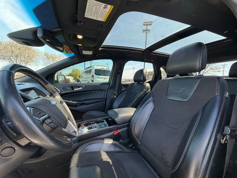 Used 2019 Ford Edge ST w/ Equipment Group 401A image 12