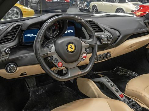 Used 2018 Ferrari 488 Spider image 12