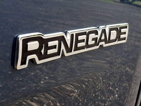 Used 2023 Jeep Renegade Latitude AWD/4WD image 23