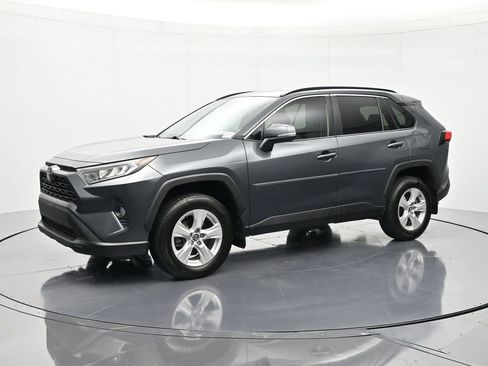 Used 2020 Toyota RAV4 XLE FWD image 1