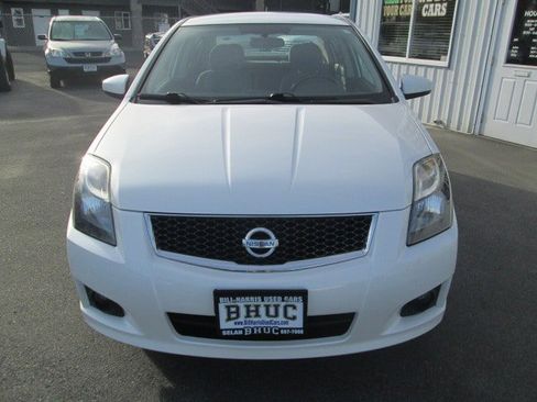 Used 2010 Nissan Sentra 2.0 SR w/ Convenience Pkg image 2