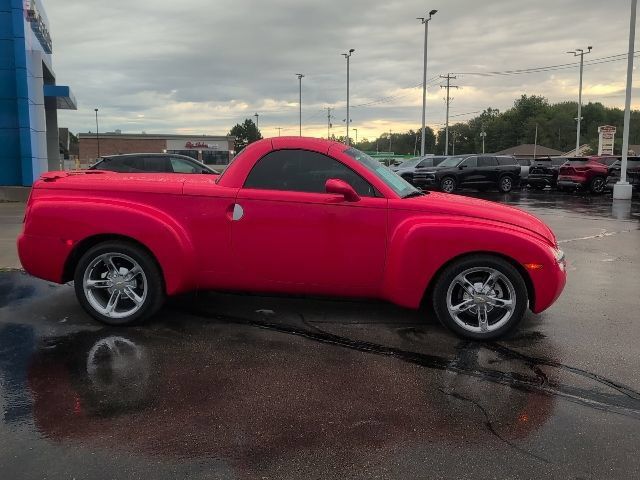 Used 2004 Chevrolet SSR w/ Preferred Equipment Group RWD image 8