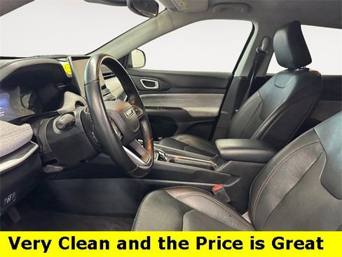 Used 2022 Jeep Compass Latitude image 5