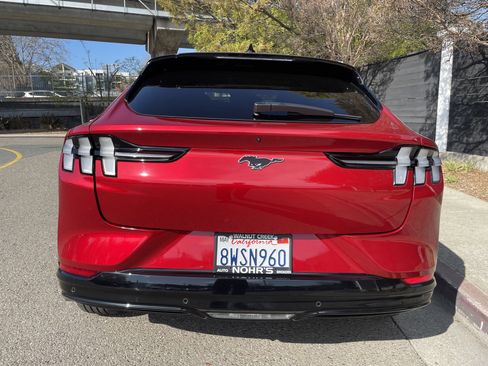 Used 2021 Ford Mustang Mach-E Premium image 9