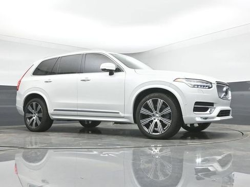 Used 2023 Volvo XC90 B6 Ultimate w/ Lounge Package image 38
