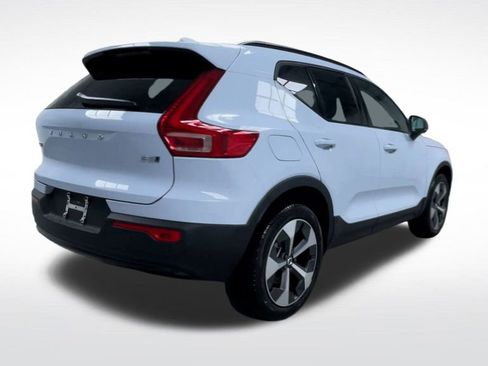 New 2026 Volvo XC40 B5 Plus w/ Protection Package Premier image 23