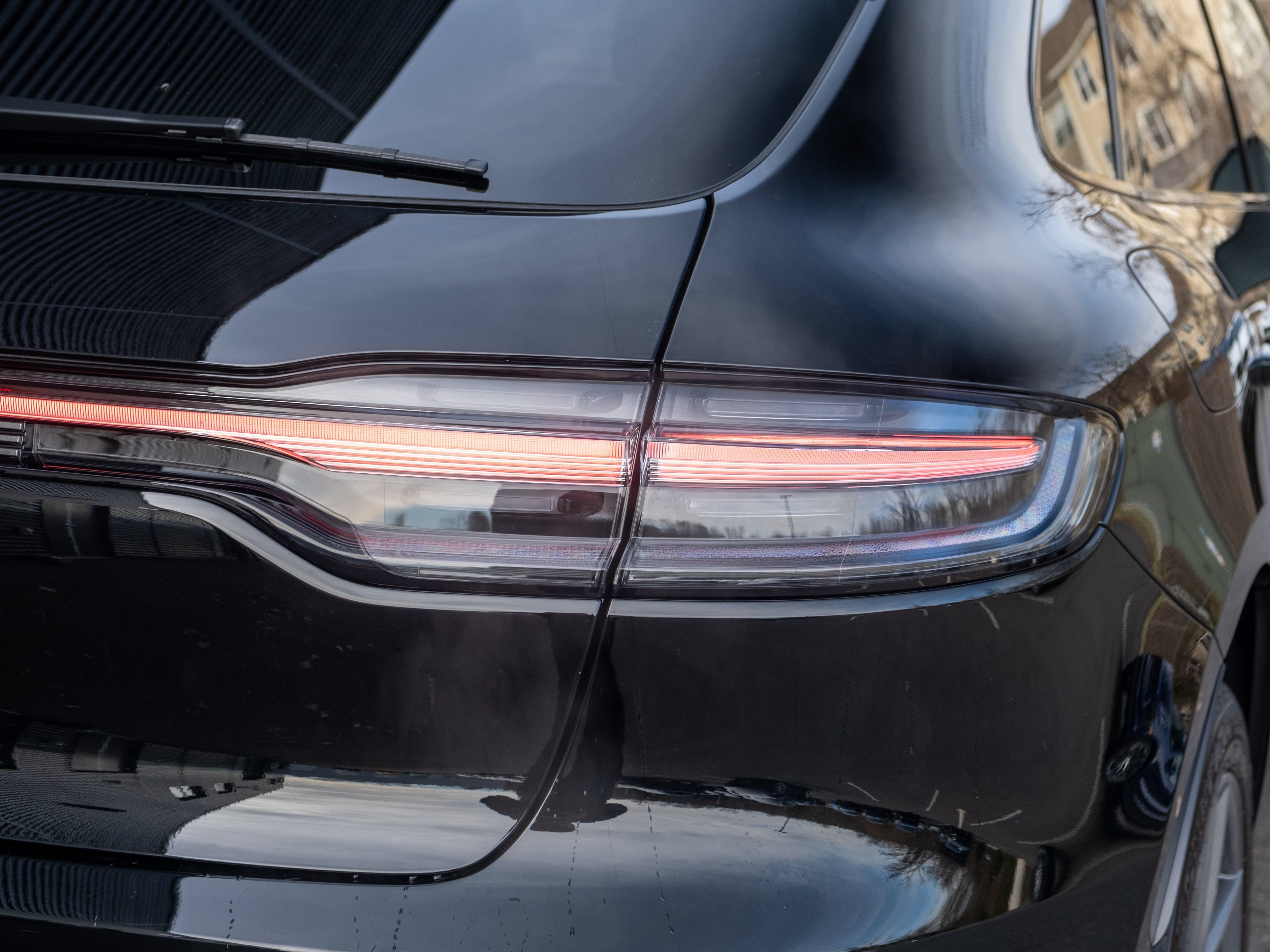 Certified 2026 Porsche Macan Turbo AWD/4WD image 16