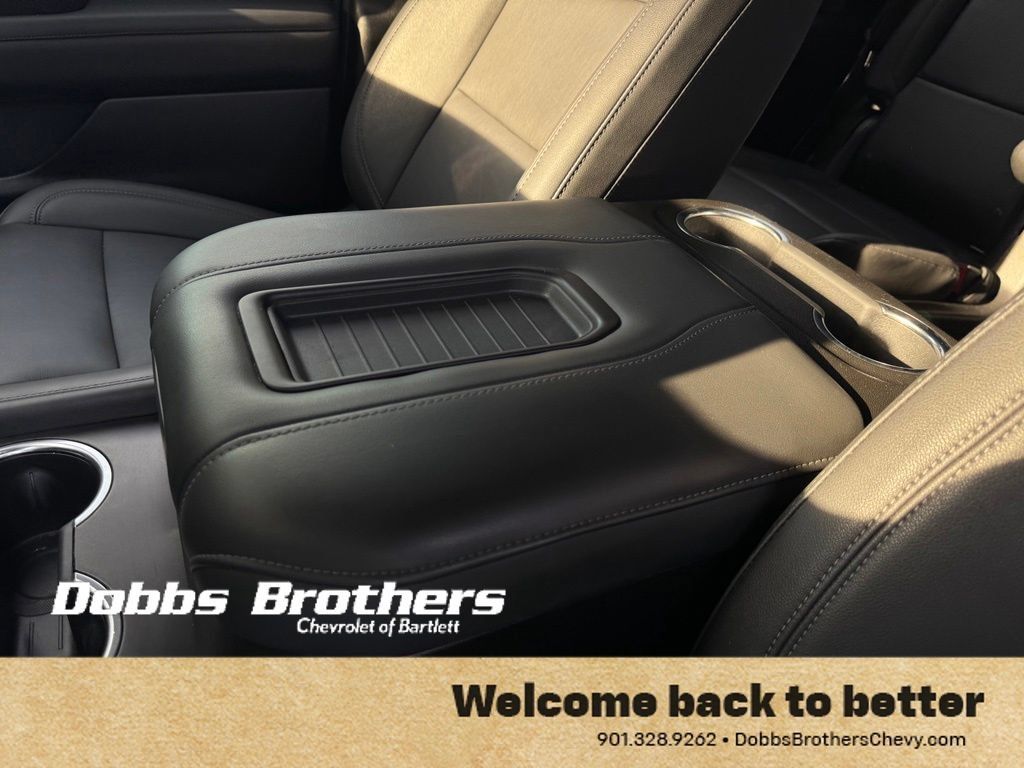 Used 2023 Chevrolet Tahoe Z71 w/ Luxury Package AWD/4WD image 22