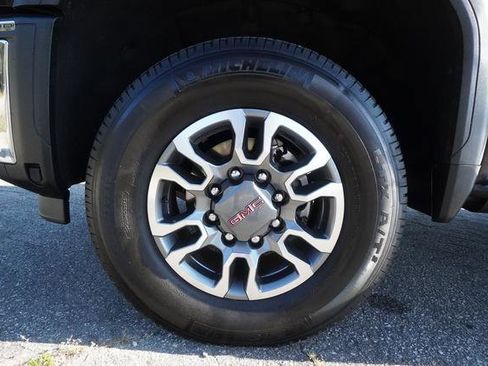 Used 2024 GMC Sierra 2500 SLT w/ SLT Convenience Package AWD/4WD image 42