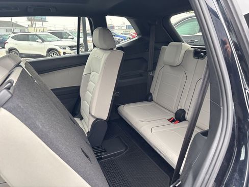 Used 2020 Volkswagen Tiguan SEL Premium R-Line image 32