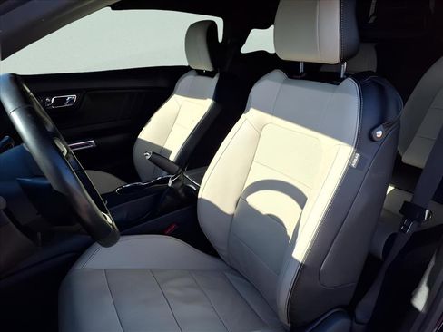 Used 2015 Ford Mustang GT Premium image 13