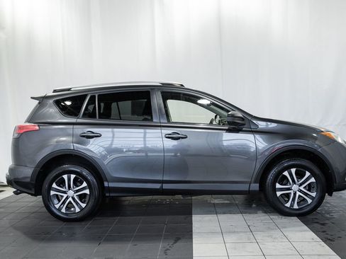 Used 2016 Toyota RAV4 LE image 3
