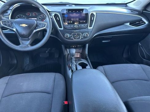 Used 2023 Chevrolet Malibu LS image 17