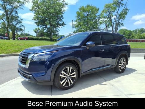 Used 2025 Nissan Pathfinder Platinum w/ Cargo Package AWD/4WD image 3