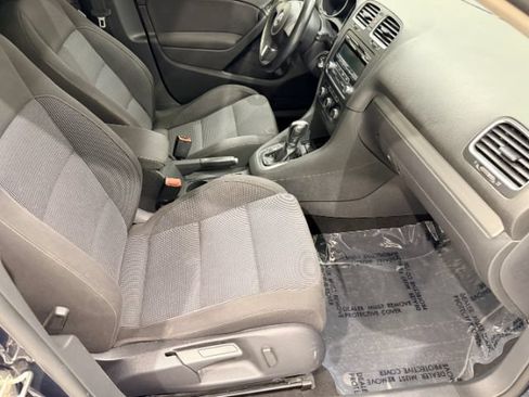 Used 2013 Volkswagen Golf 4-Door FWD image 36