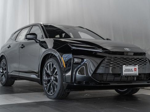 New 2025 Toyota Crown Signia Limited image 1