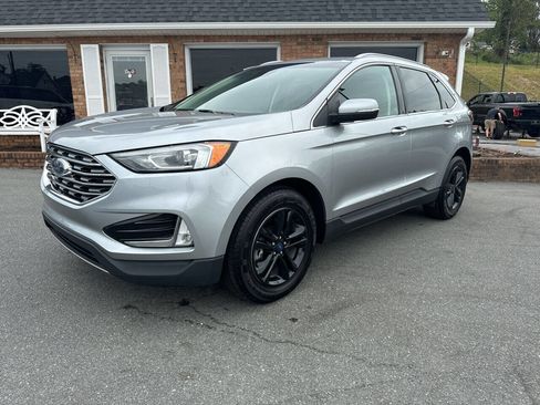 Used 2020 Ford Edge SEL w/ Cold Weather Package image 5