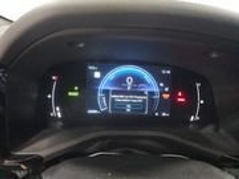 Used 2025 Toyota Camry SE w/ Convenience Package FWD image 14