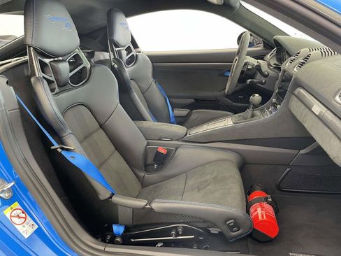 Certified 2025 Porsche 718 Cayman GT4 RS RWD image 19