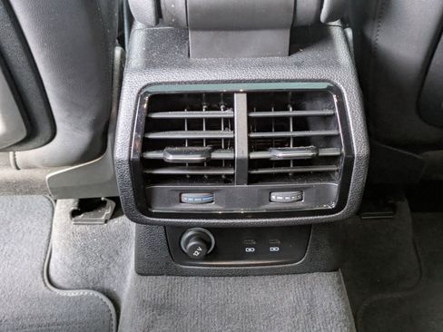 Used 2022 Audi Q3 2.0T Premium image 22