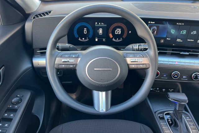 New 2027 Hyundai Kona SE FWD image 13