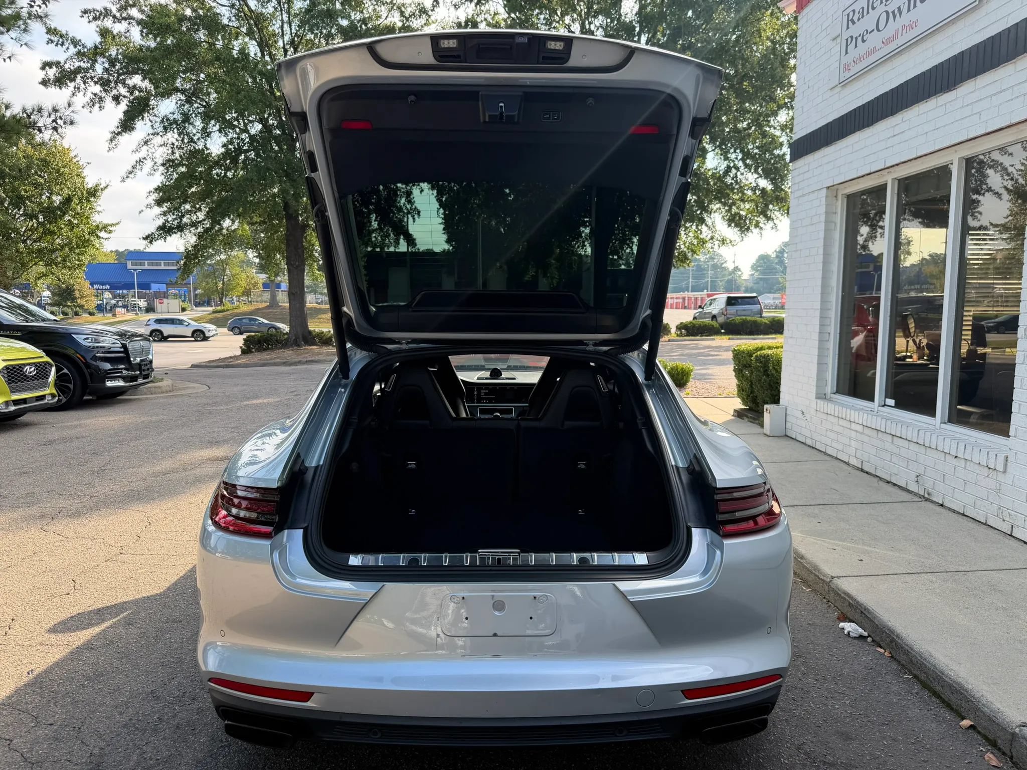 Used 2018 Porsche Panamera 4 AWD/4WD image 16