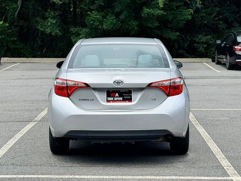 Used 2015 Toyota Corolla LE FWD image 6