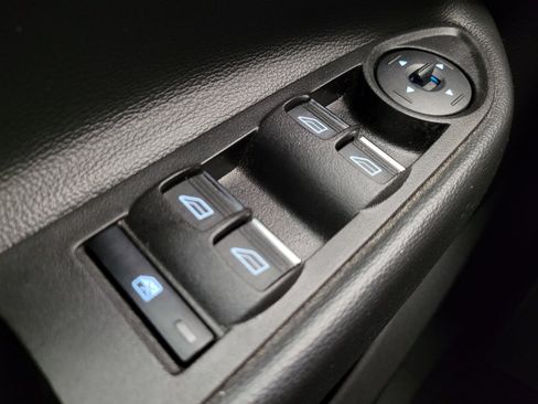 Used 2017 Ford Escape SE w/ SE Leather Comfort Package image 27