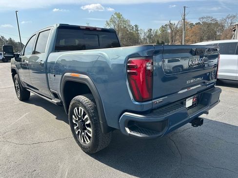 Used 2024 GMC Sierra 2500 Denali Ultimate AWD/4WD image 8