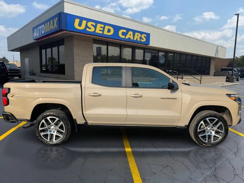 Used 2023 Chevrolet Colorado Z71 w/ Z71 Convenience Package 2 AWD/4WD image 2