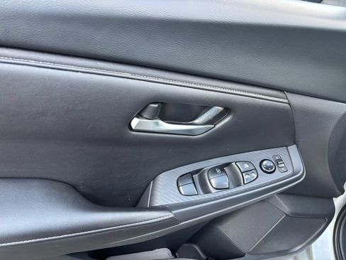 Used 2023 Nissan Sentra SV FWD image 18