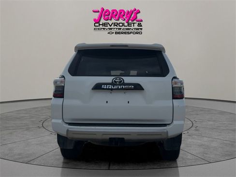 Used 2024 Toyota 4Runner TRD Off-Road Premium image 4