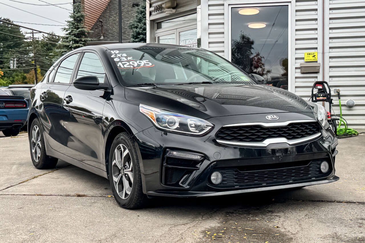 Used 2019 Kia Forte LXS FWD image 1