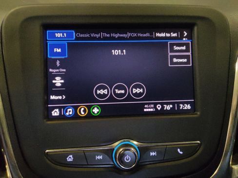Used 2023 Chevrolet Equinox LT FWD image 25