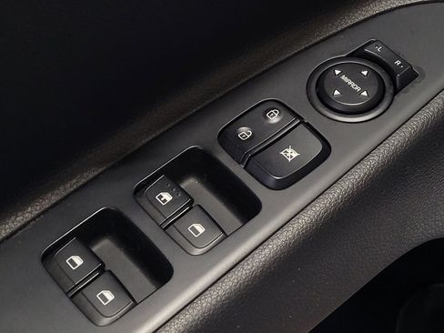Used 2019 Kia Rio S FWD image 27