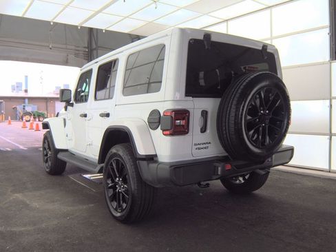 Used 2025 Jeep Wrangler Unlimited Sahara image 7