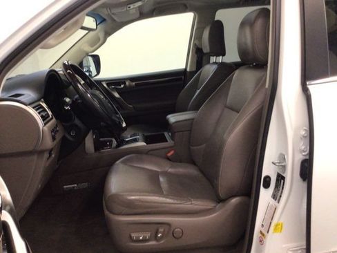 Used 2018 Lexus GX 460 Luxury AWD/4WD image 15